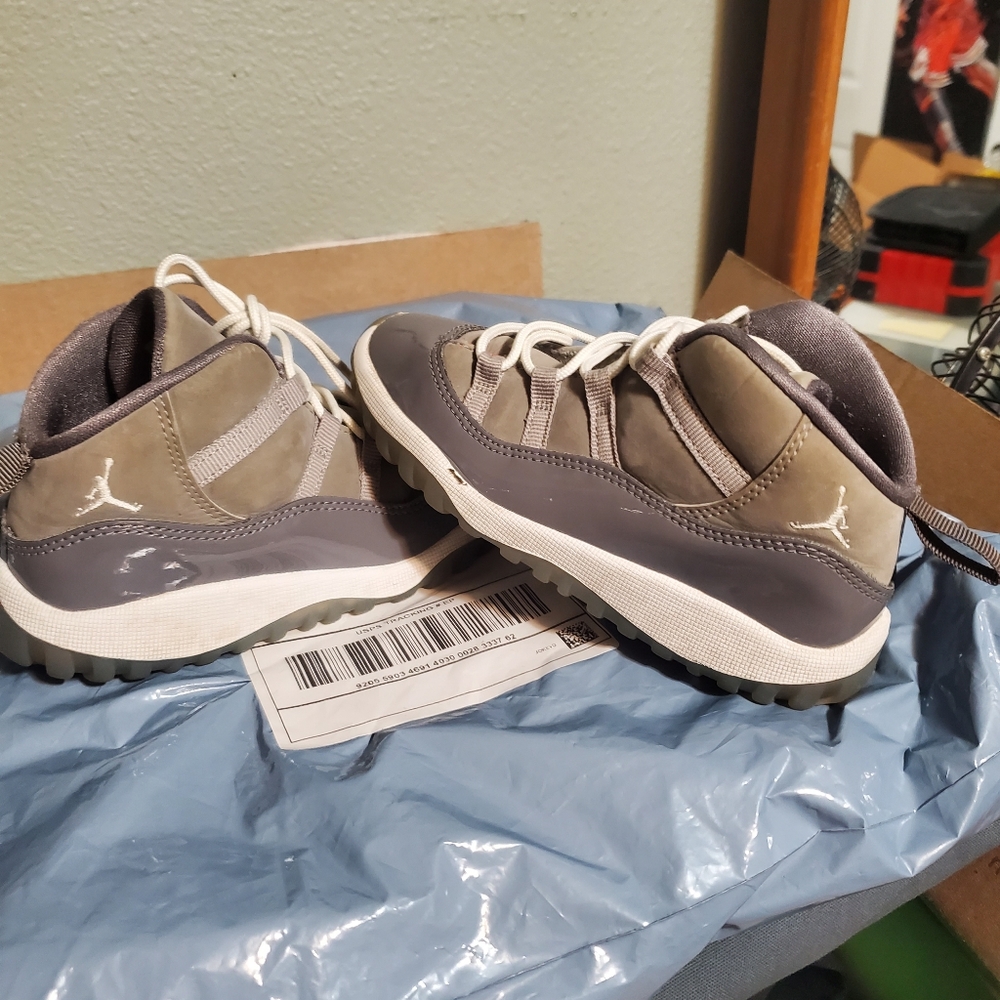 Air Jordan 11 retro cool Grey